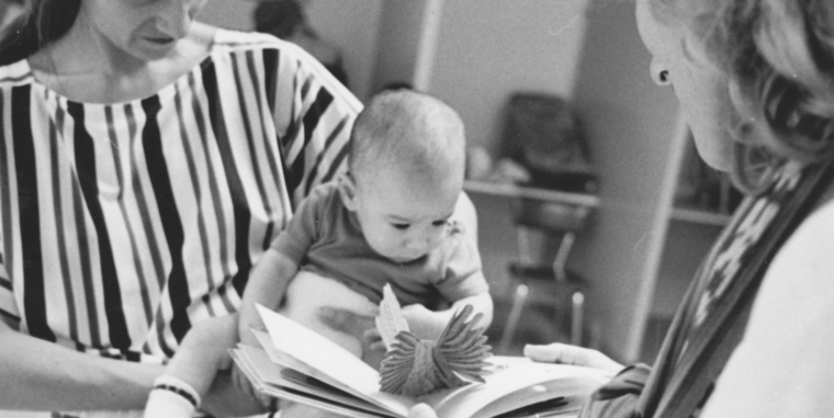 Le livre et le jeune enfant. Stage